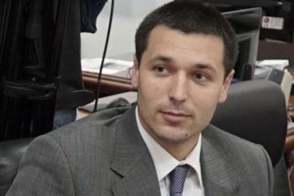 Двойные стандарты судебной системы: прокурору САП и его жене - можно, остальным - зась