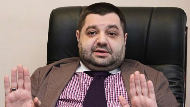 Соратник Порошенко Александр Грановский предлагает журналистам 50 тысяч долларов за молчание, - журналист