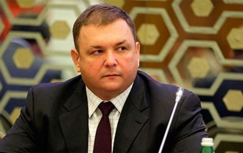 Суд Киева нарушил основной закон Украины, восстановив в должности экс-главу КСУ