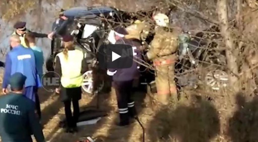 Топ-чиновник разбился в страшном ДТП: ВИДЕО с места аварии