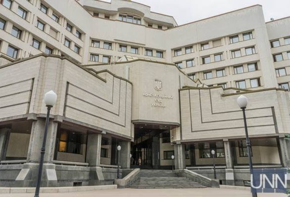 Шаповал: КСУ вправе не выполнять решение админсуда по возобновлению Шевчука