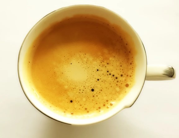 Ученые объяснили, почему не стоит мыть чашку после кофе