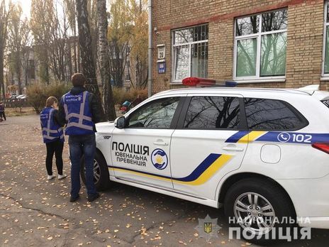 Киевская школьница выпрыгнула из окна во время проветривания класса