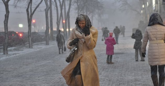 Чем холода грозят женщинам: лондонский акушер рассказала, как уберечься
