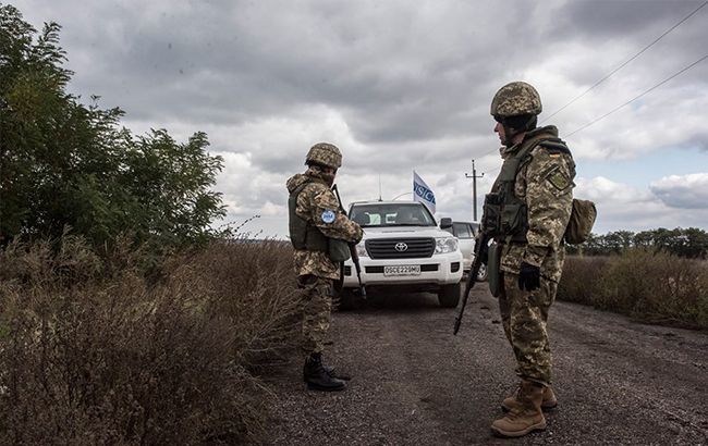 Миссия ОБСЕ фиксирует обстрелы со стороны боевиков в районе Петровского