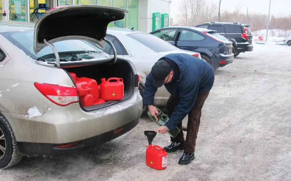 Не попадитесь на крючок: главные "разводы" на АЗС