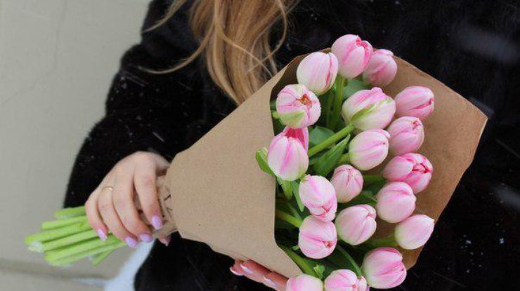 Суеверия и приметы: какие цветы нельзя дарить ни в коем случае