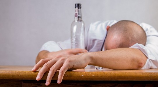 Эксперты предупредили о последствиях полного отказа от алкоголя