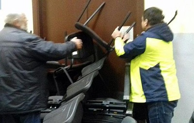 Киевский суд подвергся атаке со стороны сторонников УПЦ КП
