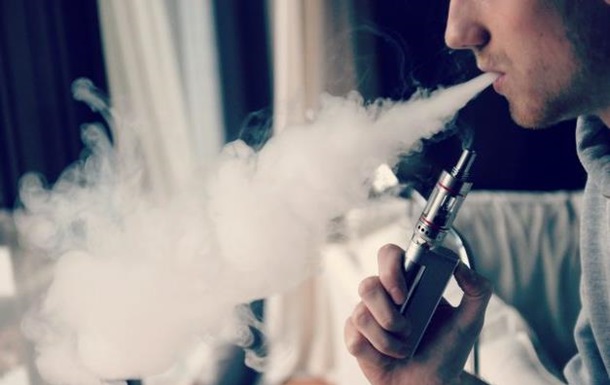 Ученые рассказали, чем опасны электронные сигареты: такого вы точно не ждали