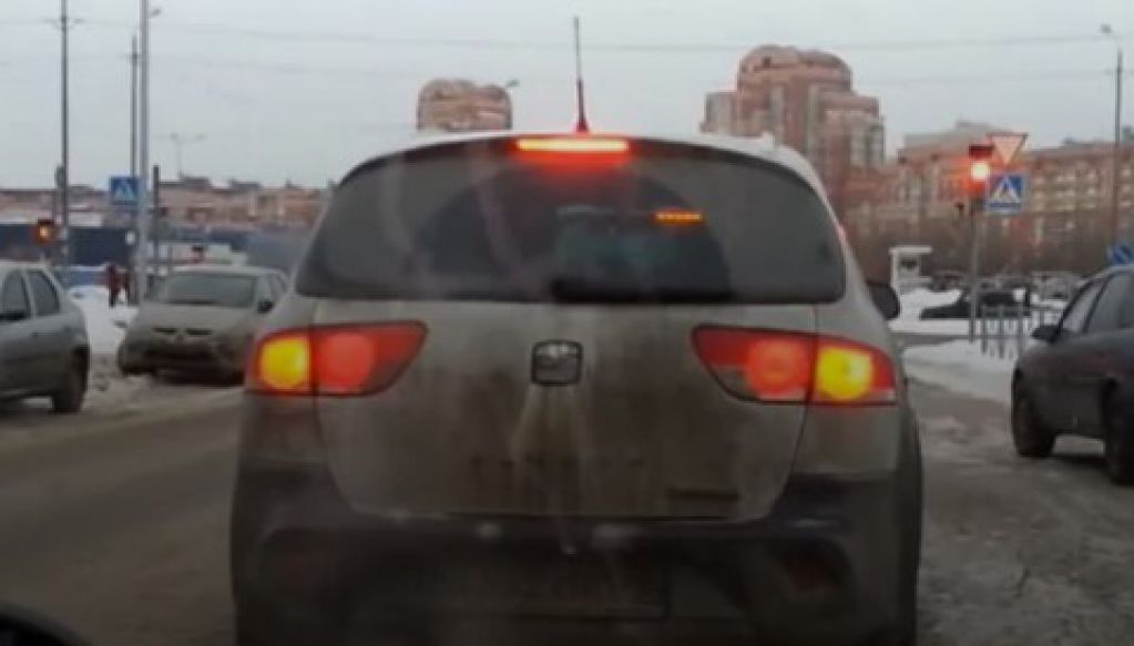 Самое грустное авто на планете рассмешило миллионы людей. ВИДЕО
