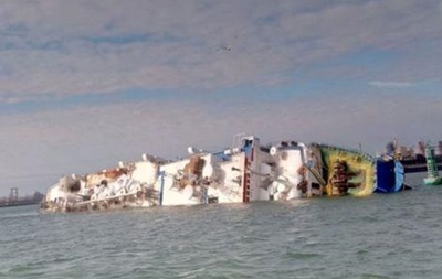 У берегов Румынии затонуло судно с 14 тысячами душ на борту. ВИДЕО