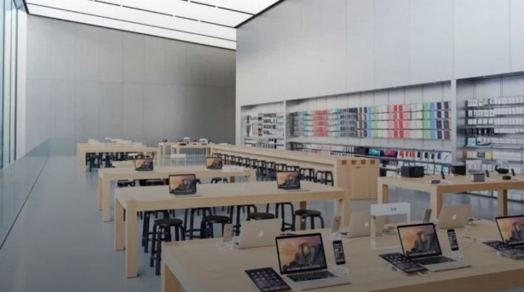 Сотрудник Apple угодил в скандал из-за интимных фото клиентки