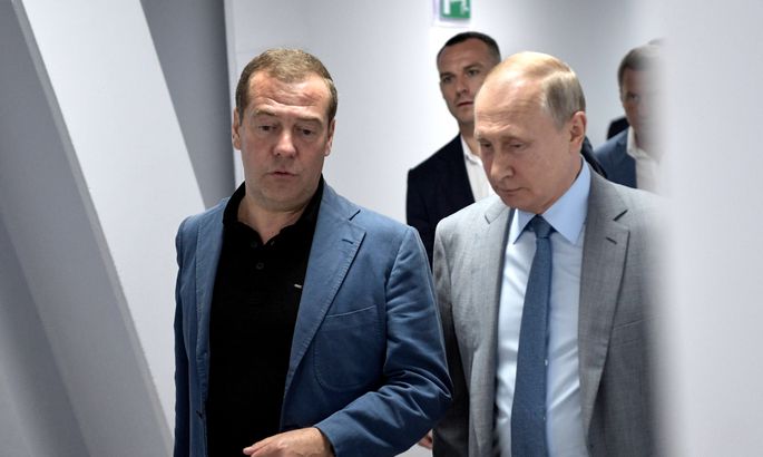 Как выглядит внутри секретный поезд Путина и Медведева
