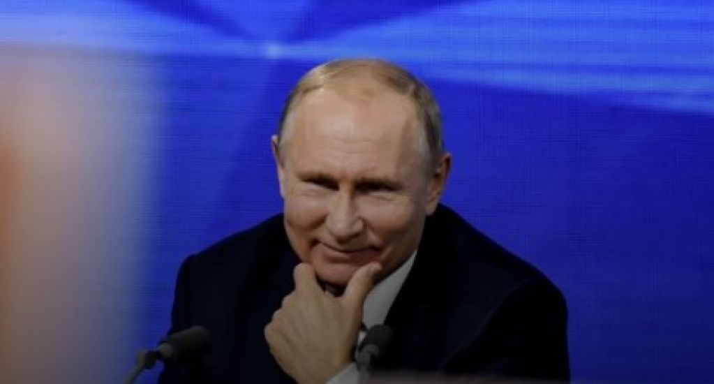 Путин променял Кабаеву на сочную студентку. ФОТО