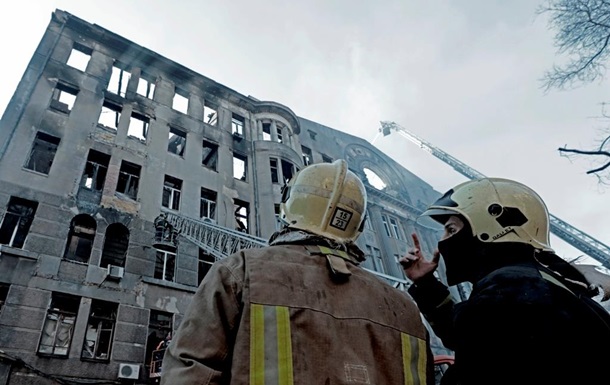 Колледж Одессе продолжает гореть: следственные действия приостановлены