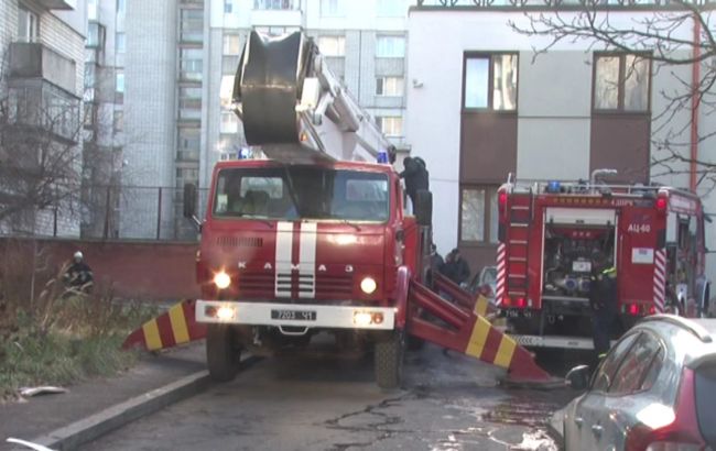 Люди задыхались от дыма: во Львове из-за пожара эвакуировали жильцов многоэтажки 