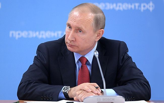 Путин упрекнул Зеленского в слабоволии по отношению к националистам