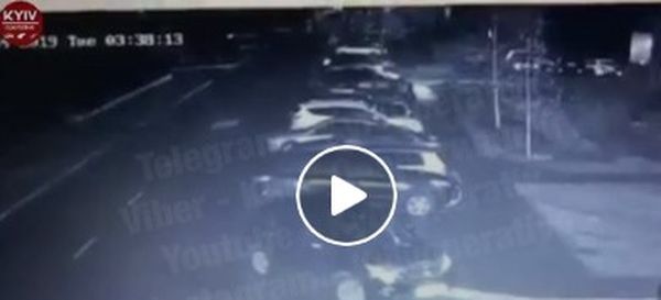 За 60 секунд: ВИДЕО стремительного угона автомобиля под Киевом