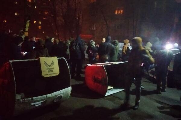 Бунт под киевским СИЗО: стычки с силовиками и кадры восстания