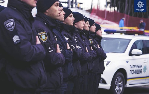 В Николаеве чиновник облсовета запугивал пистолетом патрульных. ВИДЕО
