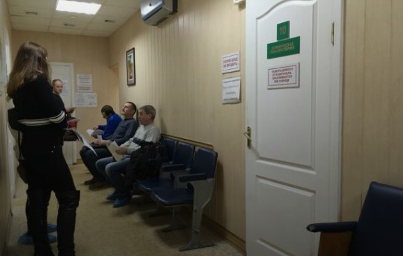 Украинцам подсказали, за что врачи не могут требовать деньги