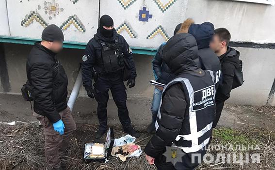 Море наркоты и стволы: Полиция накрыла "украинский картель". ФОТО