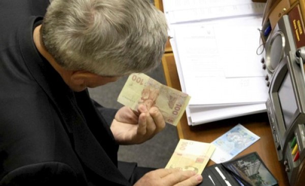 Не верьте! «Слуги народа» уже открещиваются от зарплат в 100 тысяч гривен