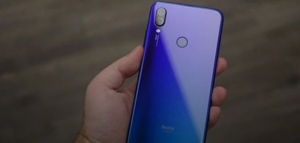 Рассыпаются в руках: названы самые хрупкие смартфоны 2019 года