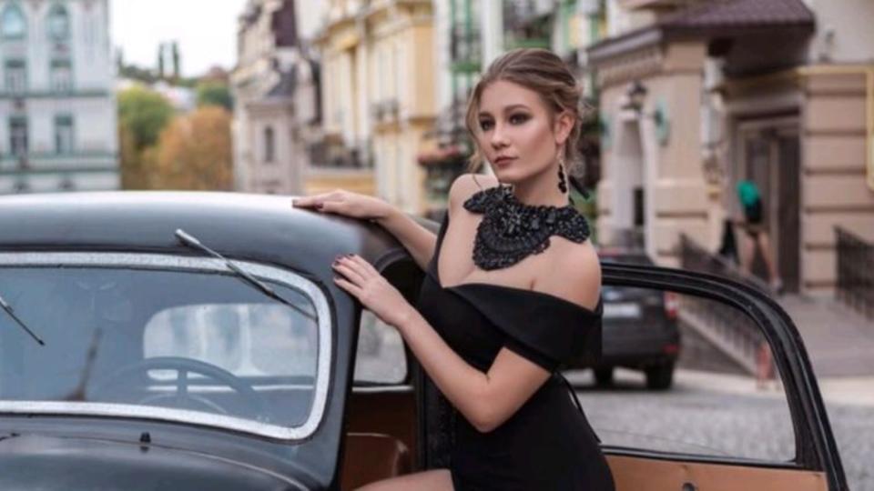 "Распродажа, новый завоз": в сети высмеяли украинку продающую свою девственность
