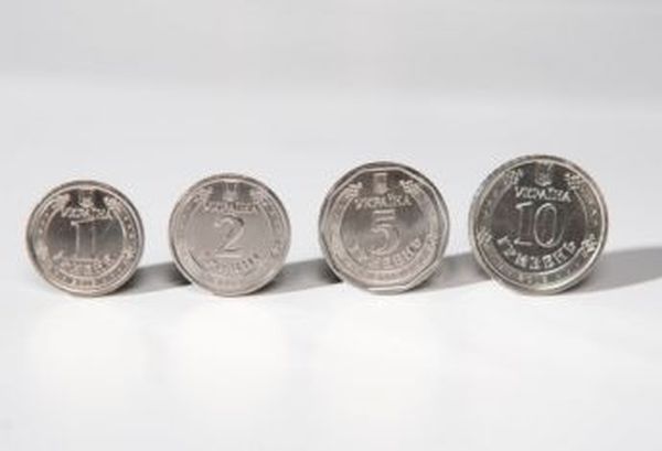 Украинцы потребовали отмены новых монет