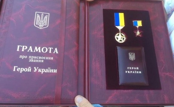 Зеленский посмертно наградил званием Герой Украины двух погибших при пожаре в Одесском колледже