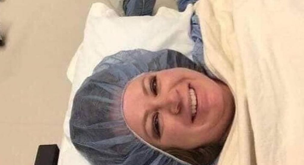Женщина после родов сделала забавное селфи своего слишком впечатлительного мужа
