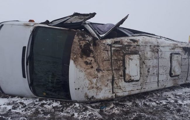 В Запорожской области в ДТП попала пассажирская маршрутка: пострадали 6 человек