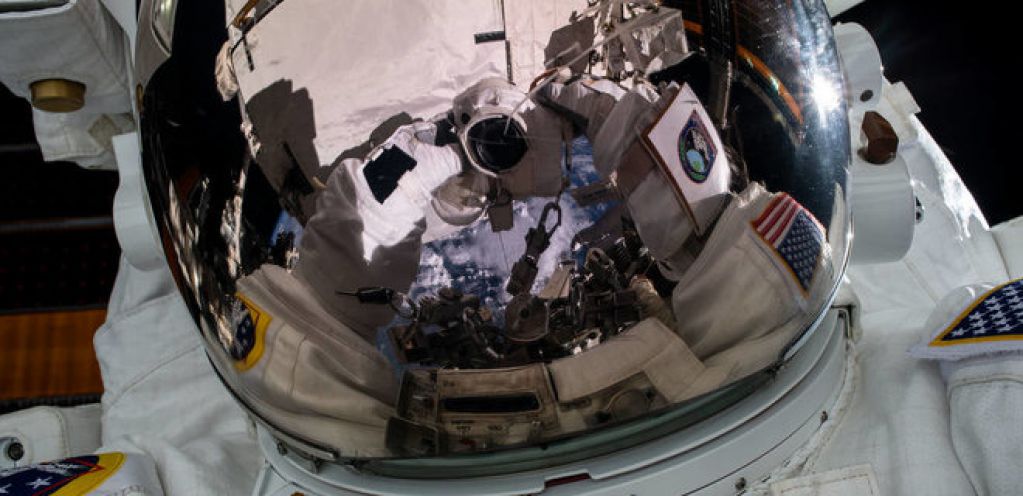 NASA ищет желающих слетать на Марс и Луну: требования