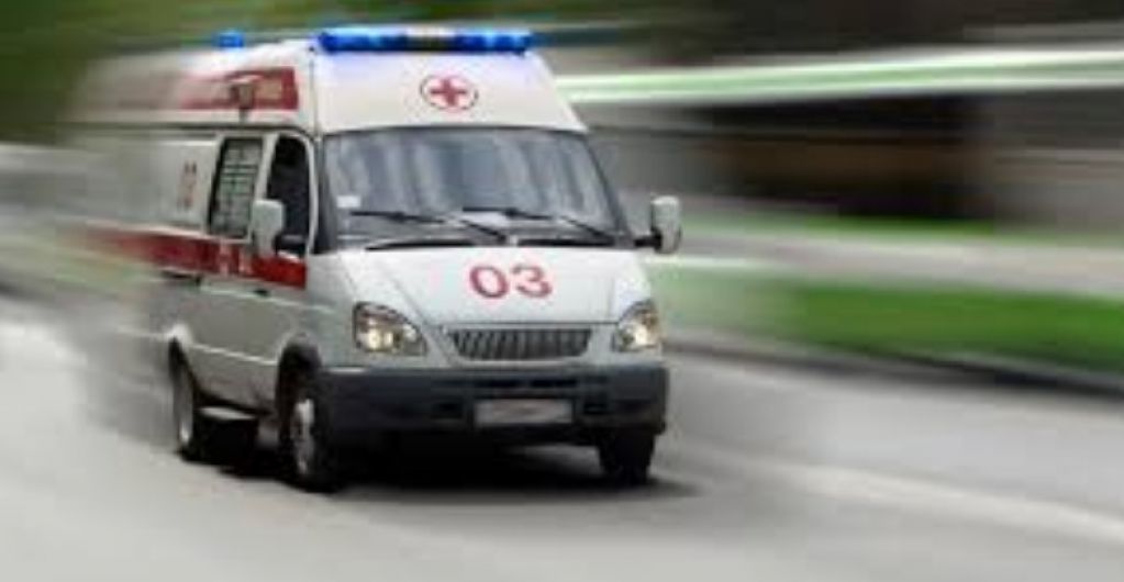 Врачи "скорой помощи" вышвырнули в снег пациента, который не мог ходить