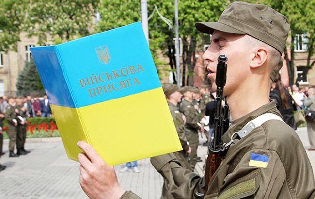 Воинское приветствие «Слава Украине» дождалось своего звездного часа