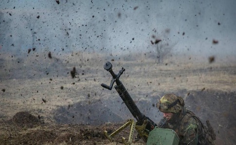 23 лютого противник відзначив обстрілами українських позицій