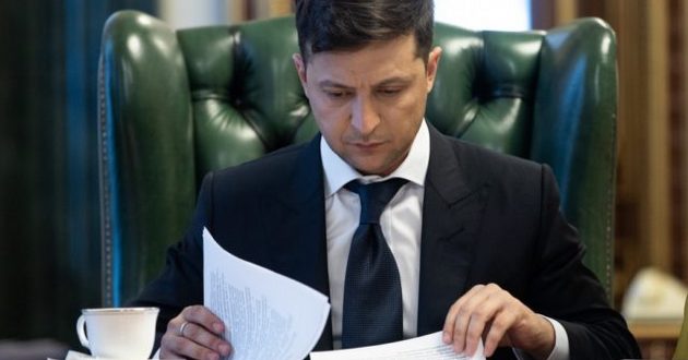 Зеленский надумал заменить министра обороны: назван претендент-"разрушитель" 