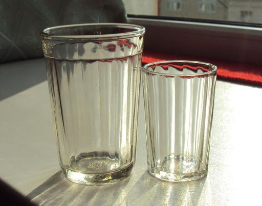 Почему в СССР делали граненые стаканы: появилось пояснение 