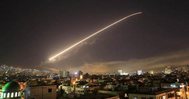Сирия официально пригрозила сбивать все самолеты и закрыла небо 