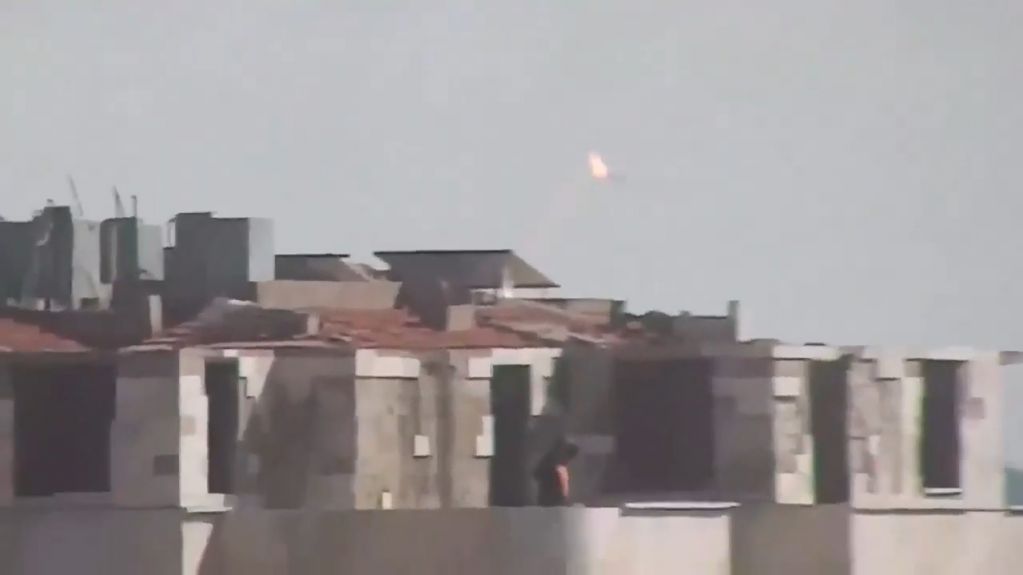 Турецкие военные сбили два сирийских самолета в небе над Идлибом. ВИДЕО