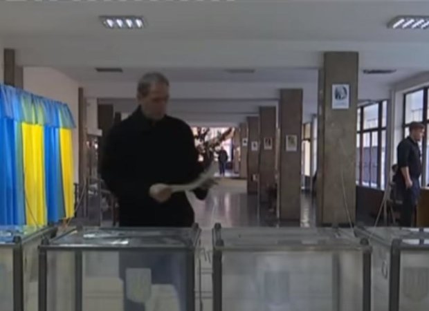 Украинцев готовят к референдуму: законопроект уже в Раде