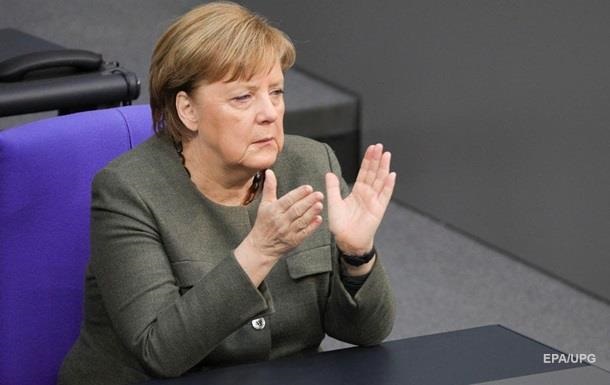 Закрывать границы нет смысла: Меркель сделала шокирующее заявление по коронавирусу
