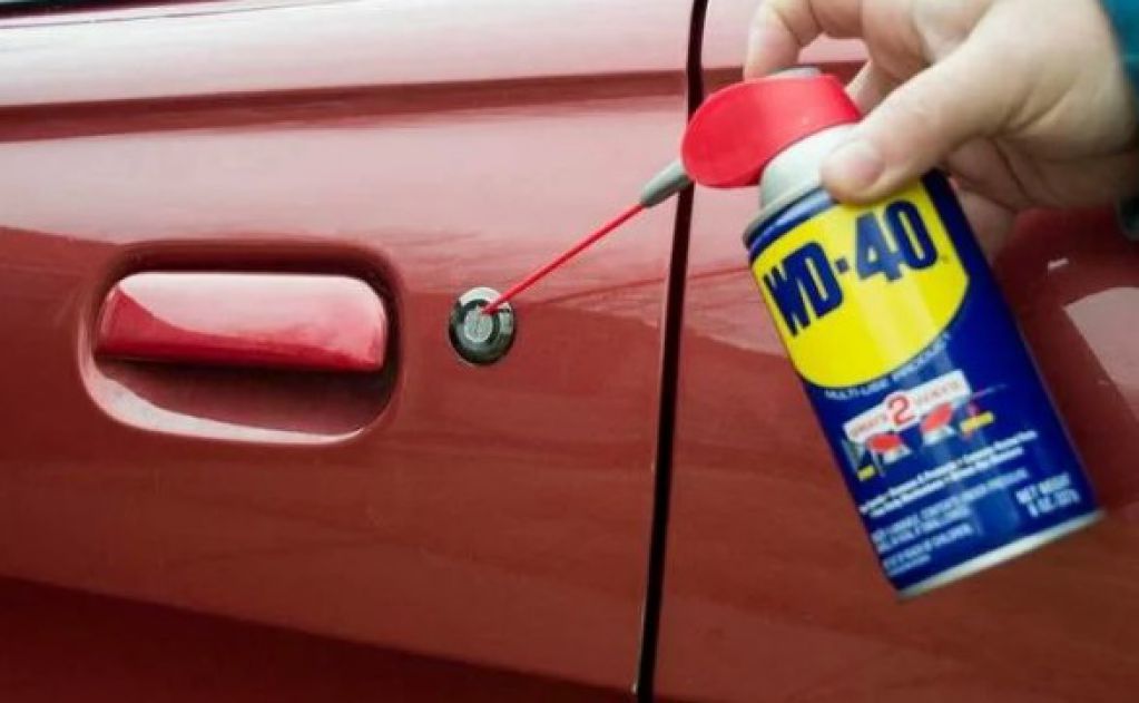 Названы места в автомобиле, где не стоит использовать WD-40
