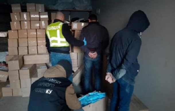 В Киеве задержали псевдо-СБУшников, ограбивших бизнесменов при перепродаже масок