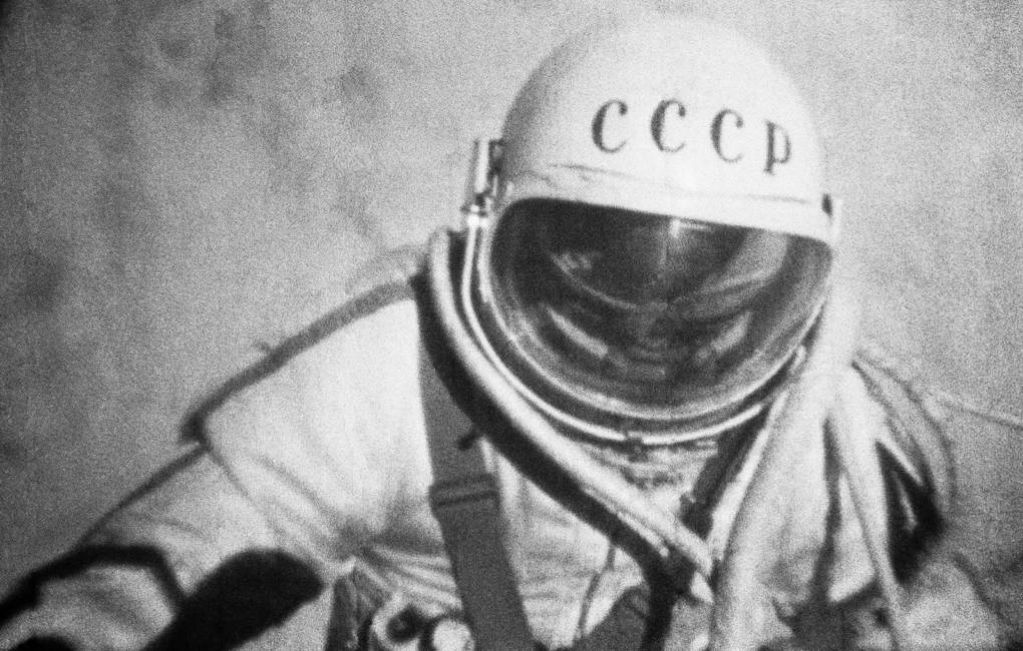 Стало известно, что увидел Леонов первое, когда вышел в космос