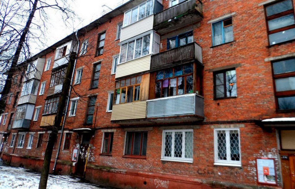 Вот почему в хрущевках нет балконов на первых этажах