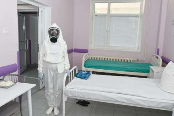 Из киевской больницы сбежала больная коронавирусом заробитчанка, ее поймали на трассе