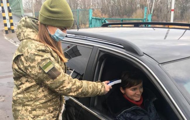 На границе Украины с Польшей фиксируют многотысячные очереди
